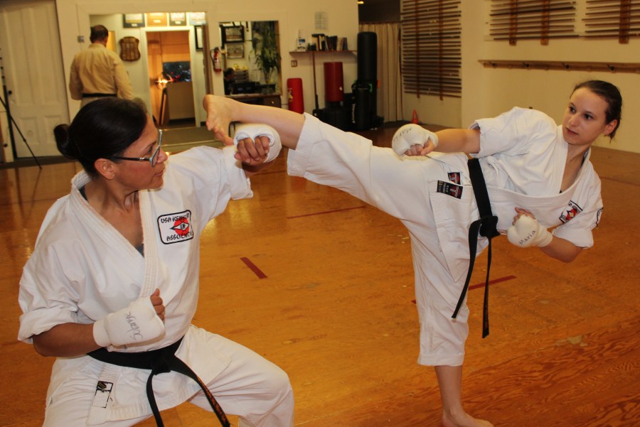 Kumite_Sidekick_RisingBlock